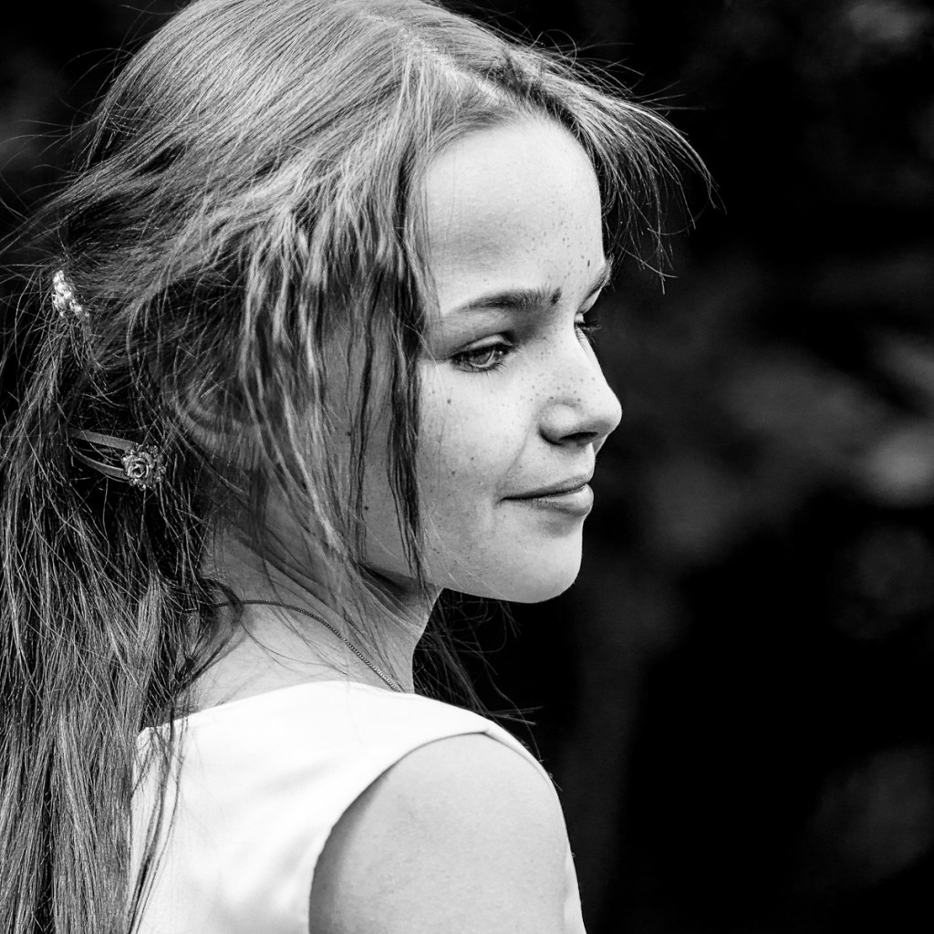 Engel b&w